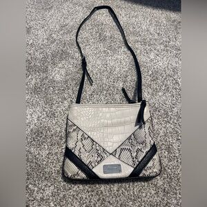 Nine West Snakeskin Croc Embossed Crossbody Purse Black Cream Shoulder Bag
